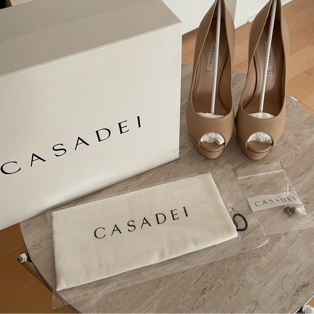 BNIB Casadei Flora Peep Open toe Pump Nude Beige Leather size EU 38.5 7.5 8